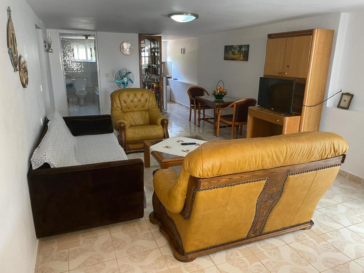 Apartamente Gleni Sarandë Exterior foto